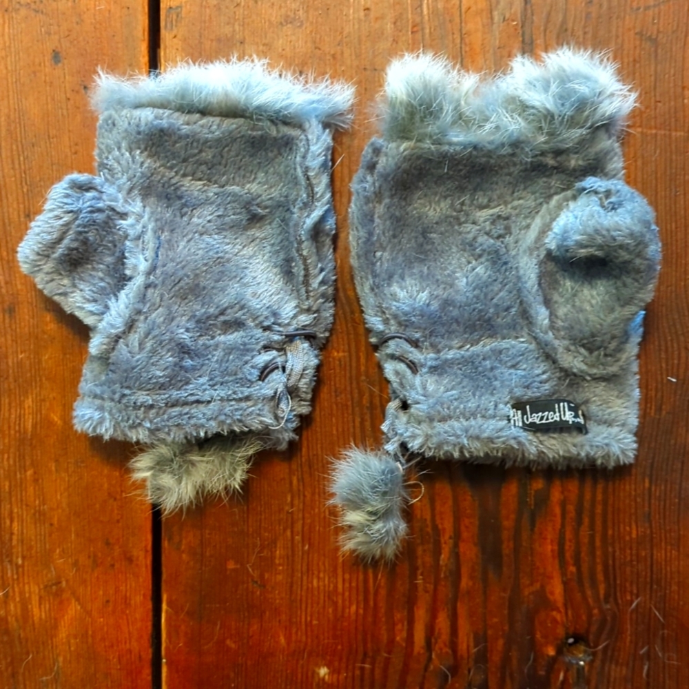 All Jazzed Up silver faux fur-lined fingerless winter gloves.